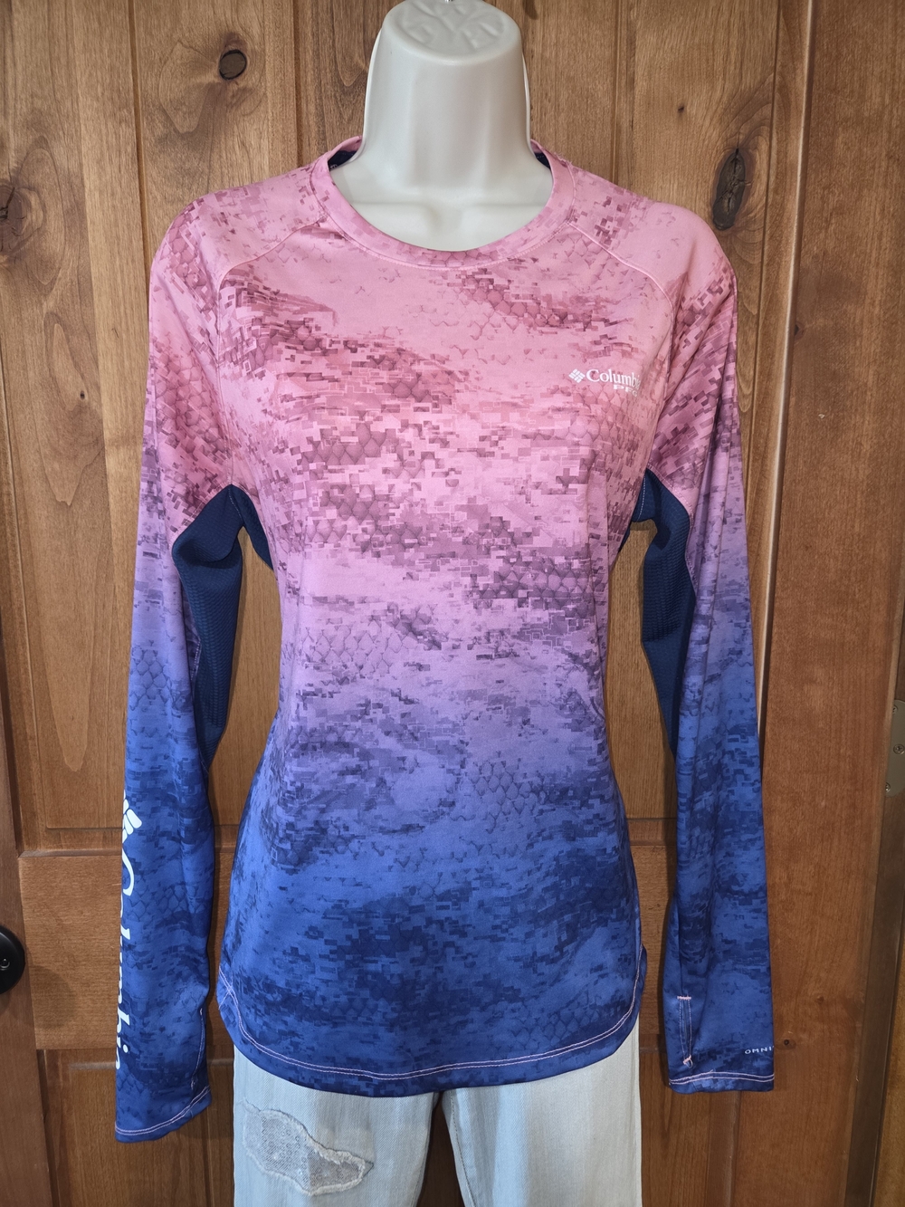 Columbia Women's Pink to Blue Gradient Long-Sleeve Performance‎ Top
